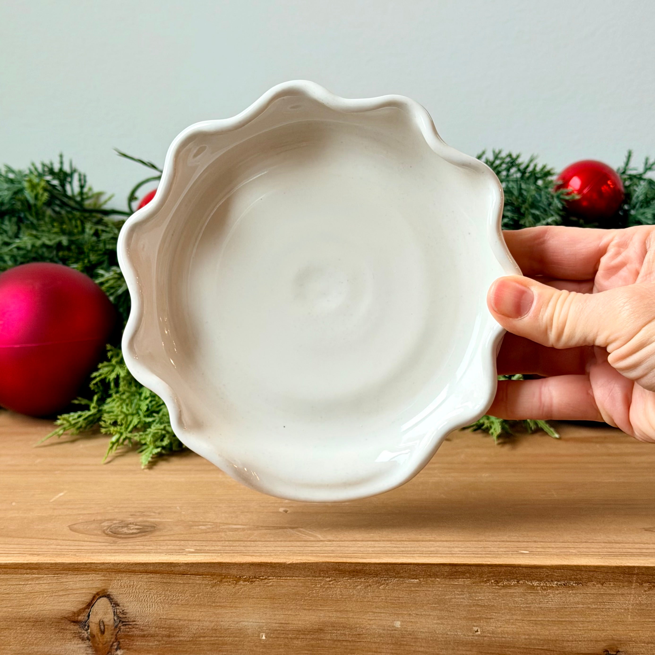 Spoon Rest, Ruffle - White