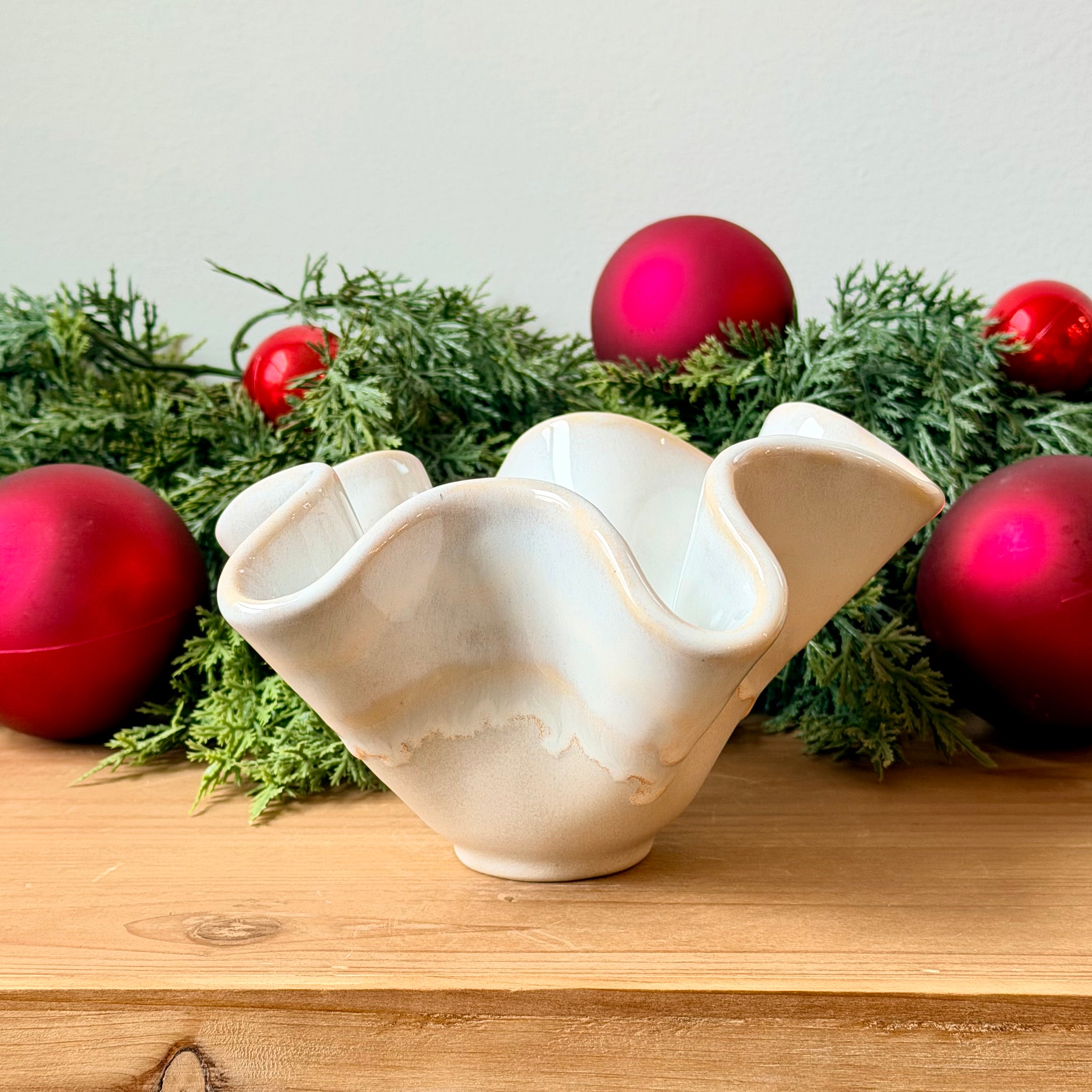 Wavy Dip Bowl - Linen