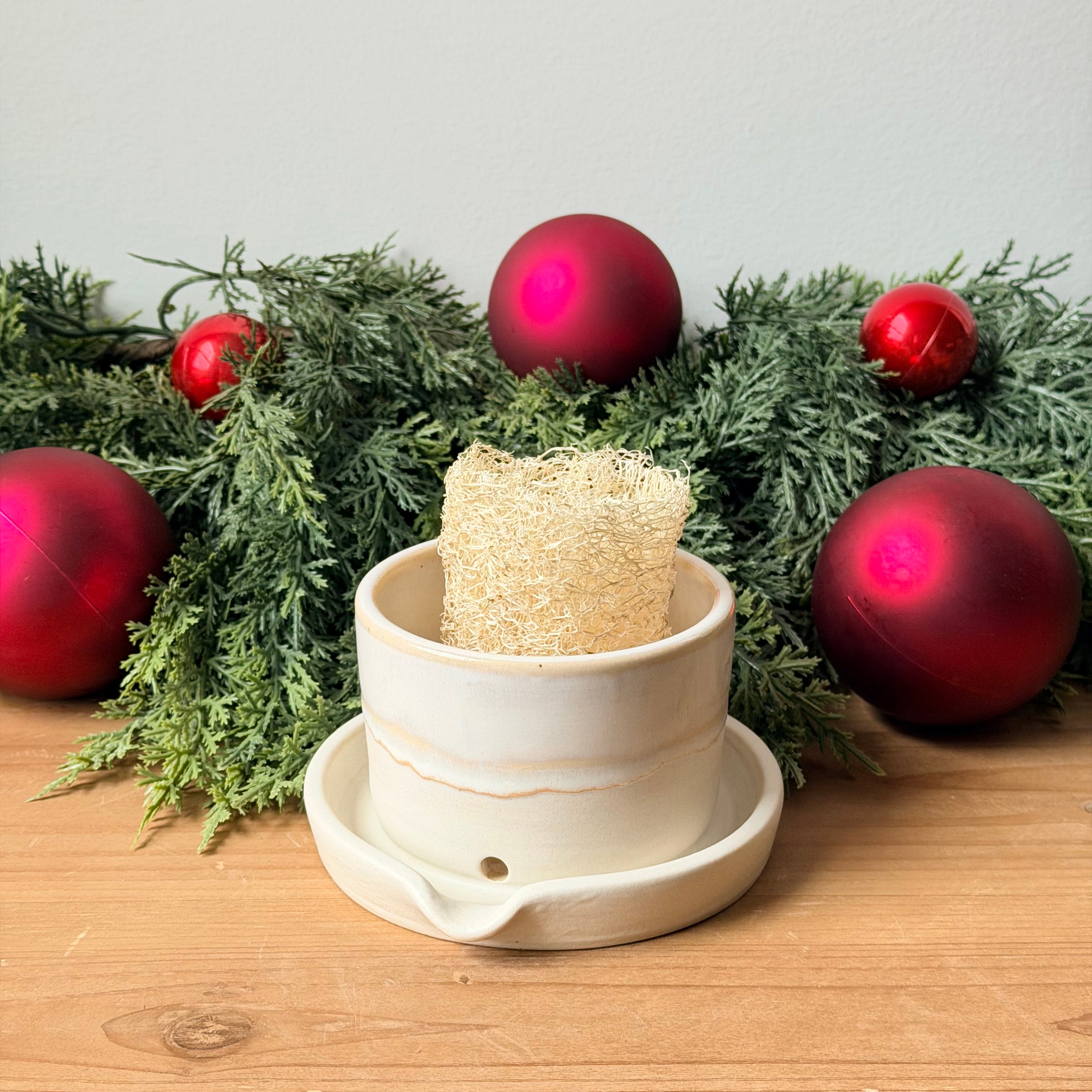 Sponge Holder (Linen) with Natural Homegrown Loofah Sponge & 10 Loofah Seeds