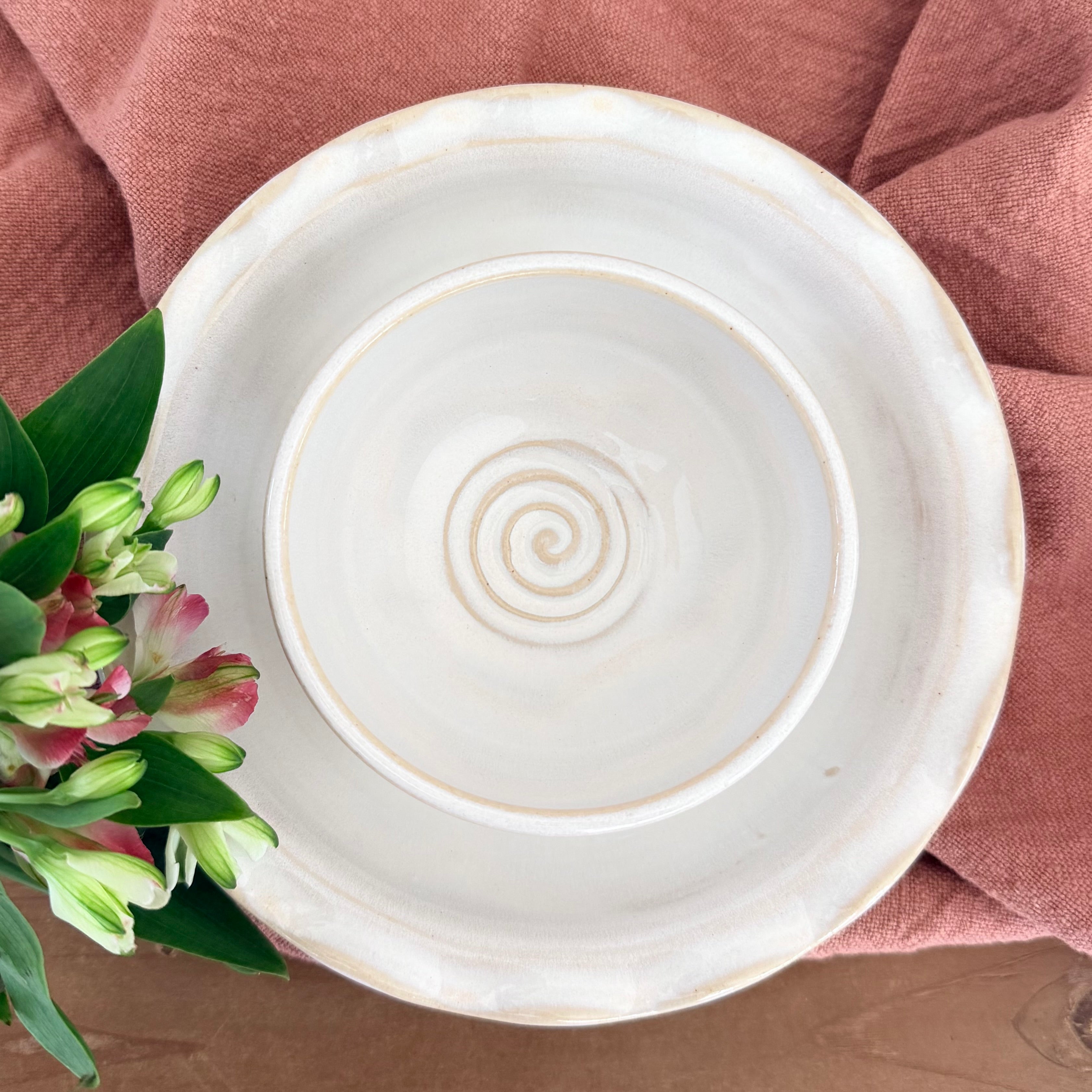 Pistachio Dish - Linen