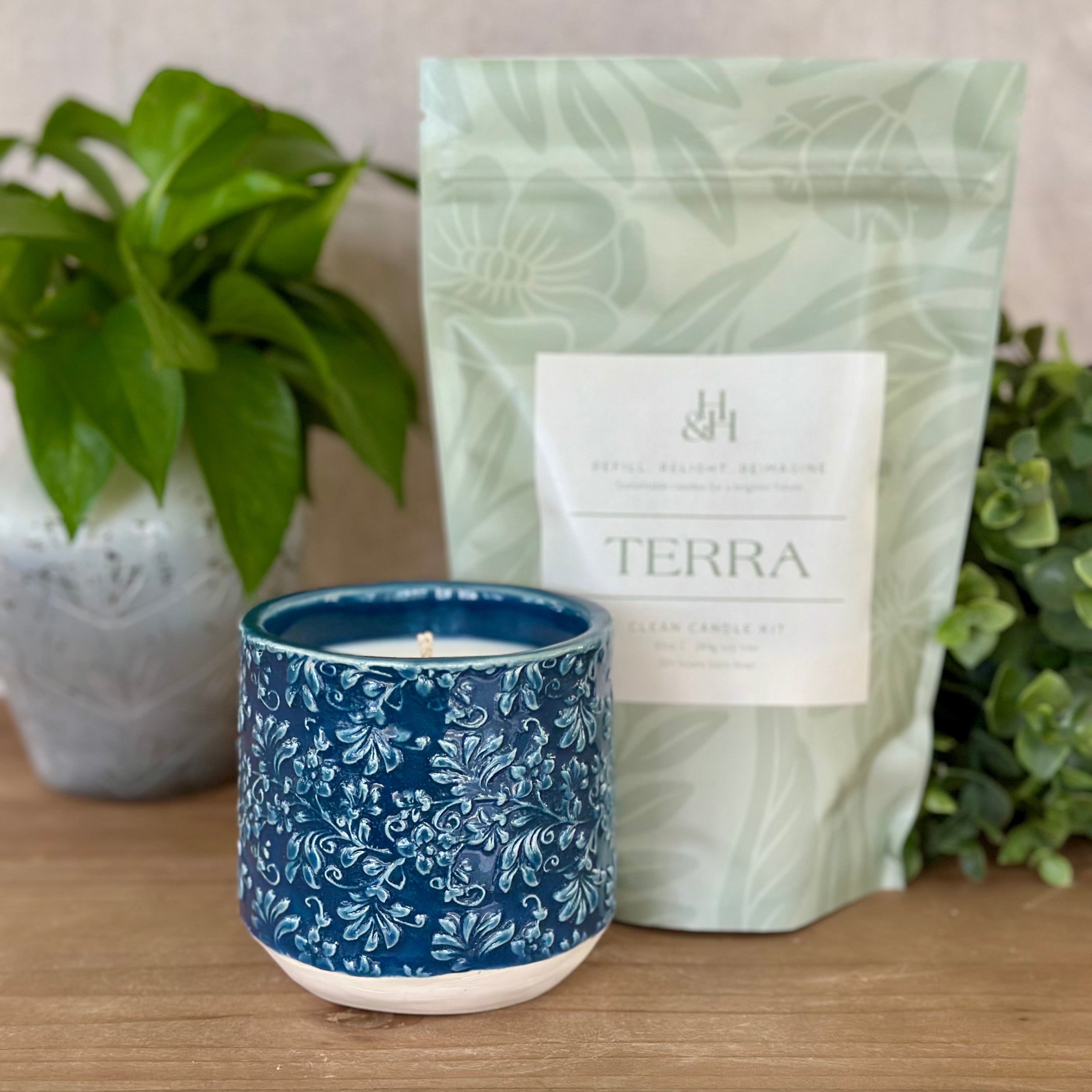 Heart Warmers Candles Starter Kit: Ocean Blue Flower Garden - 10 oz
