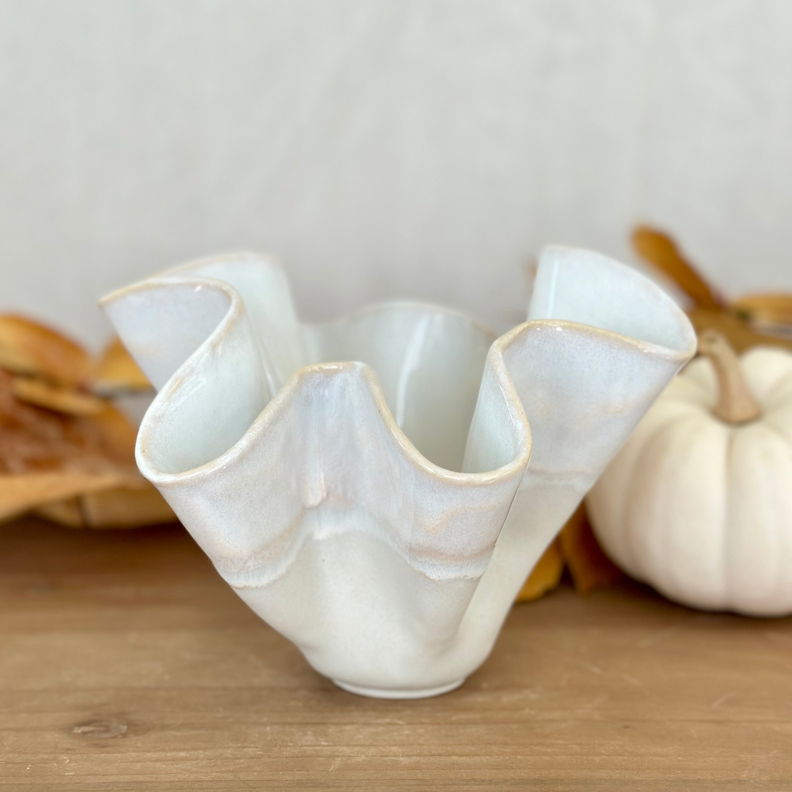 Wavy Bowl (Narrow): Linen