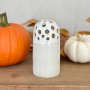 Frog Vase - Linen