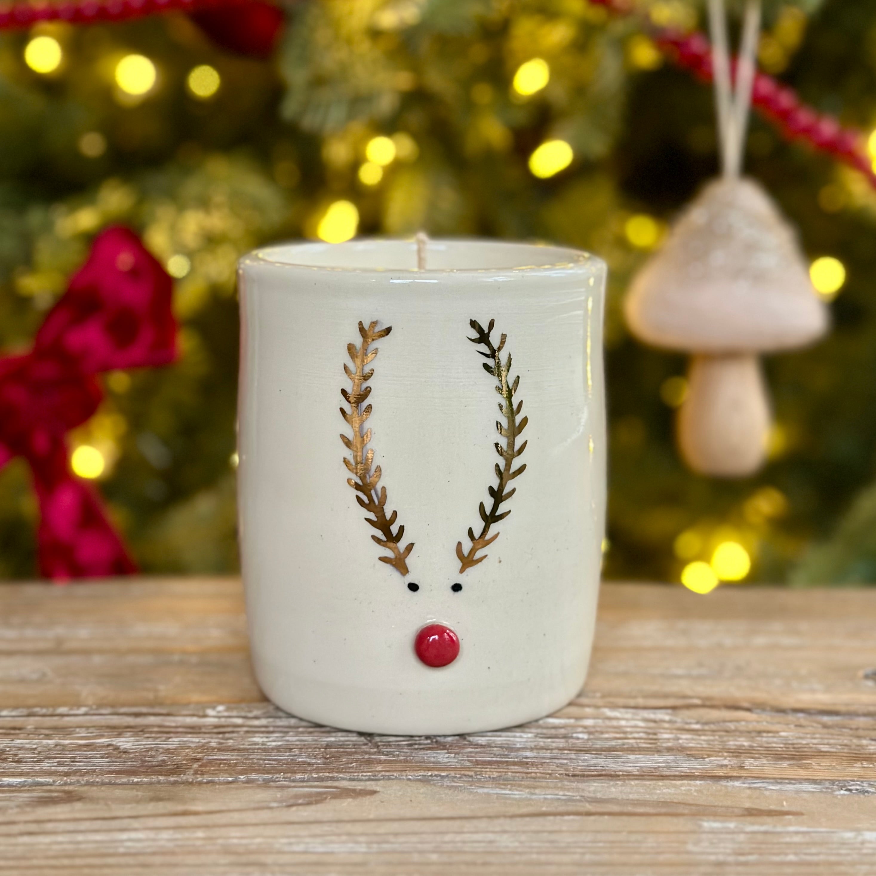 Heart Warmer Candle: Rudolph, Yuletide 16 oz.